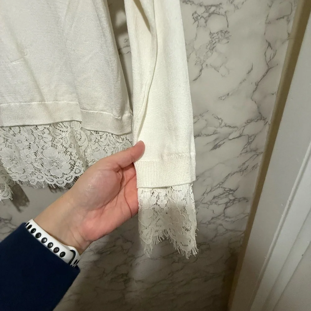 NEW Adrianna Papell Ivory V-Neck Sweater with Lace Hem XS